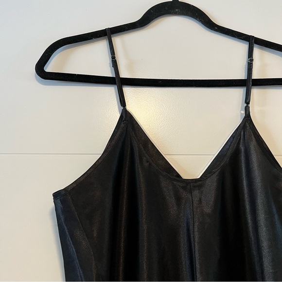 Sentiments | Black Silky Slip - Picture 8 of 12